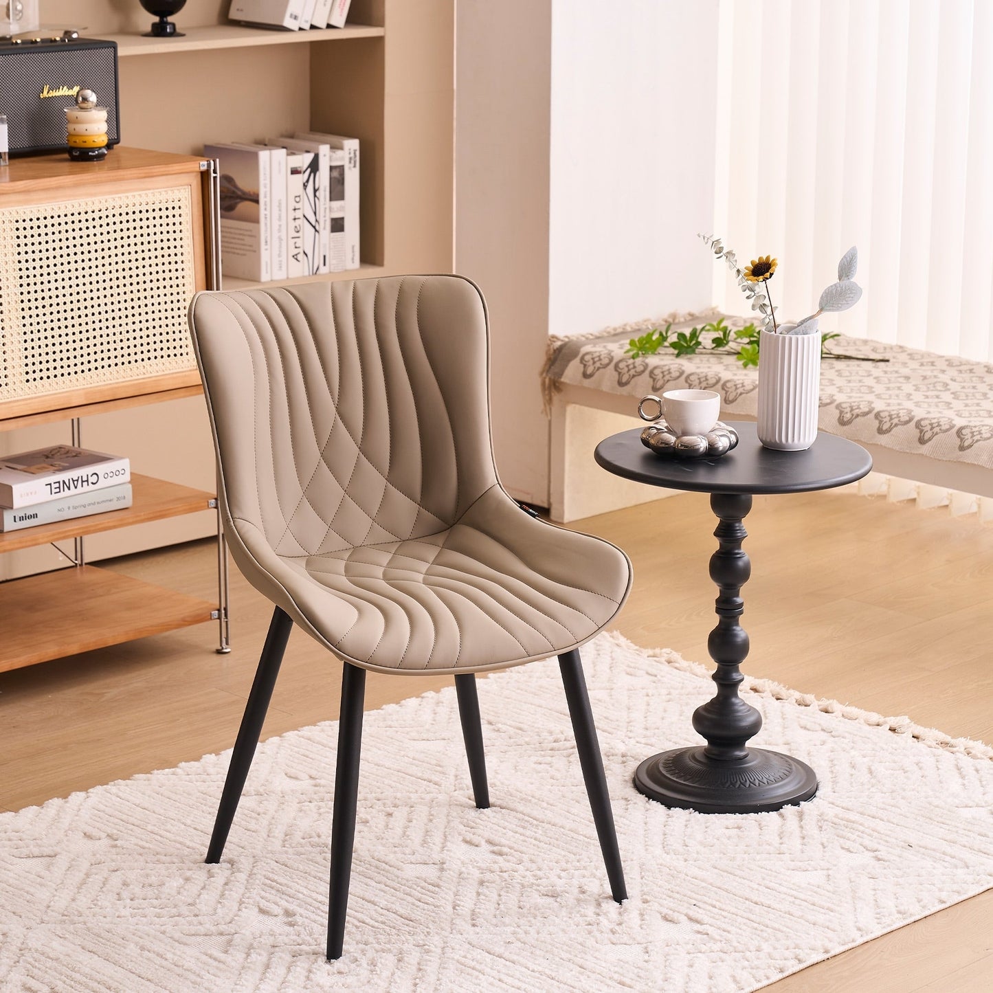 Set di 2 sedie da pranzo moderne imbottite in pelle senza braccioli