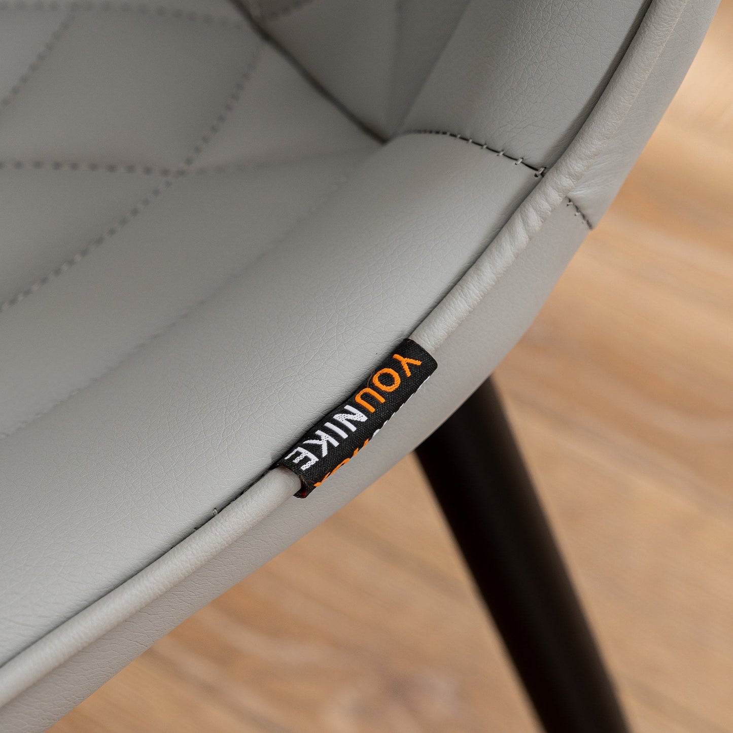 Set di 2 sedie da pranzo moderne imbottite in pelle senza braccioli