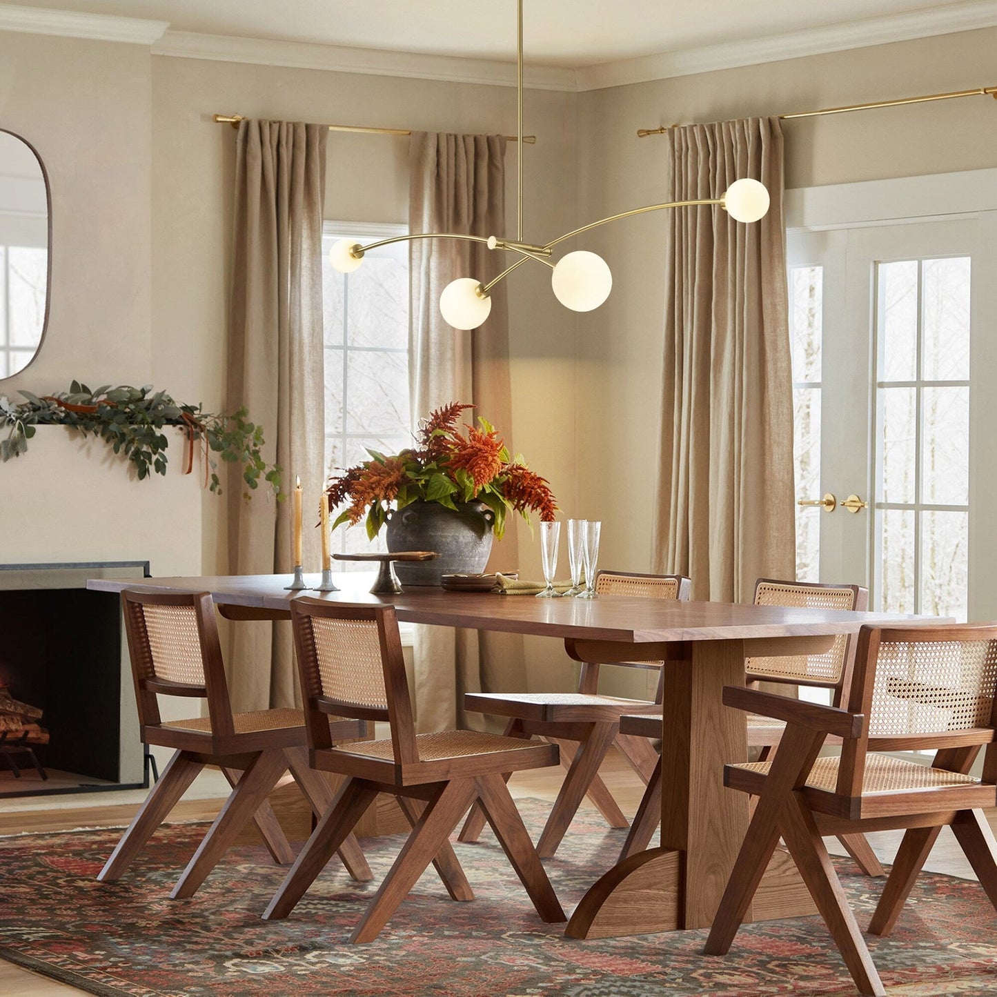 Lampada a sospensione lineare moderna Sputnik a 4 luci color oro/luce per sala da pranzo - 51,18 pollici di larghezza x 11,02 pollici di profondità x 5,91 pollici di altezza