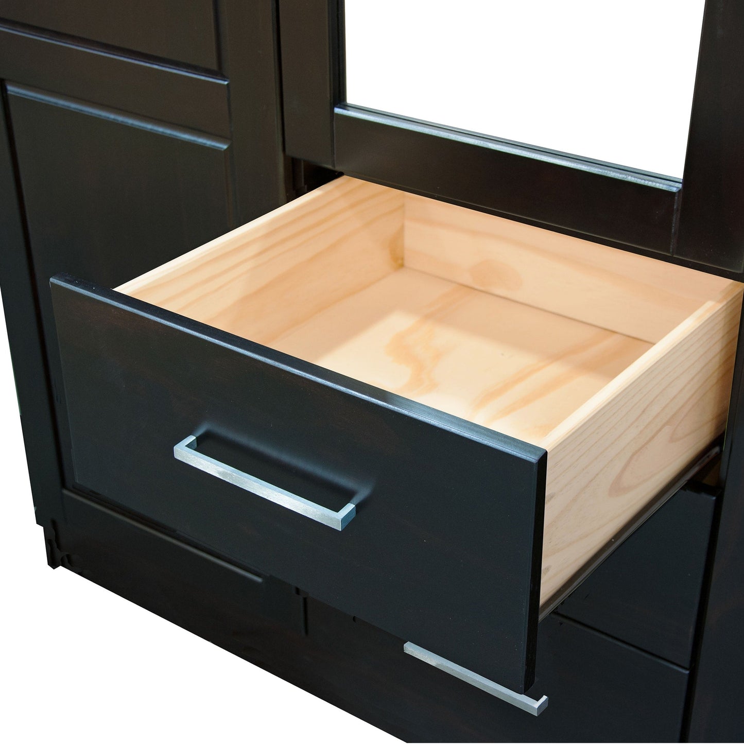 Armadio guardaroba Cosmo a 3 ante in legno massello al 100% di Palace Imports con ante in legno massello o a specchio