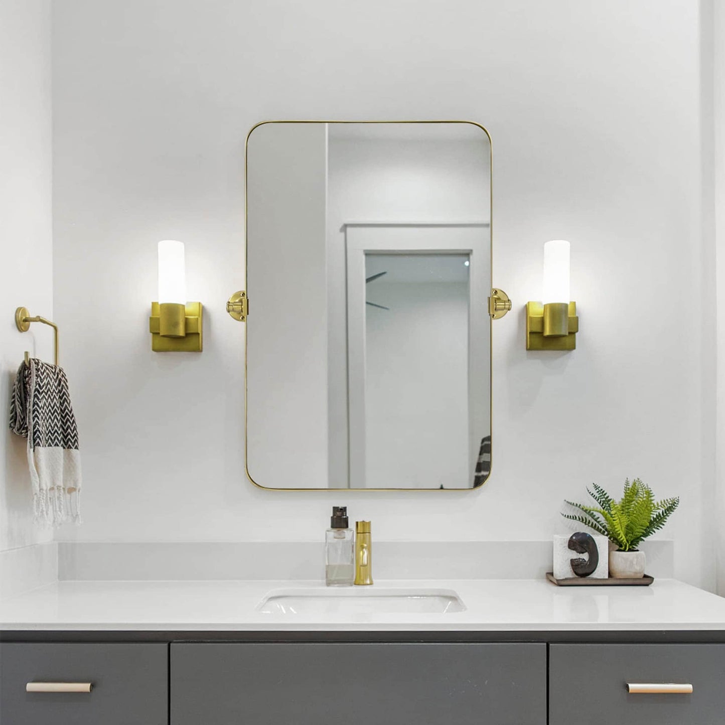 Specchio da parete in metallo girevole e inclinabile rettangolare Jonathan TEHOME