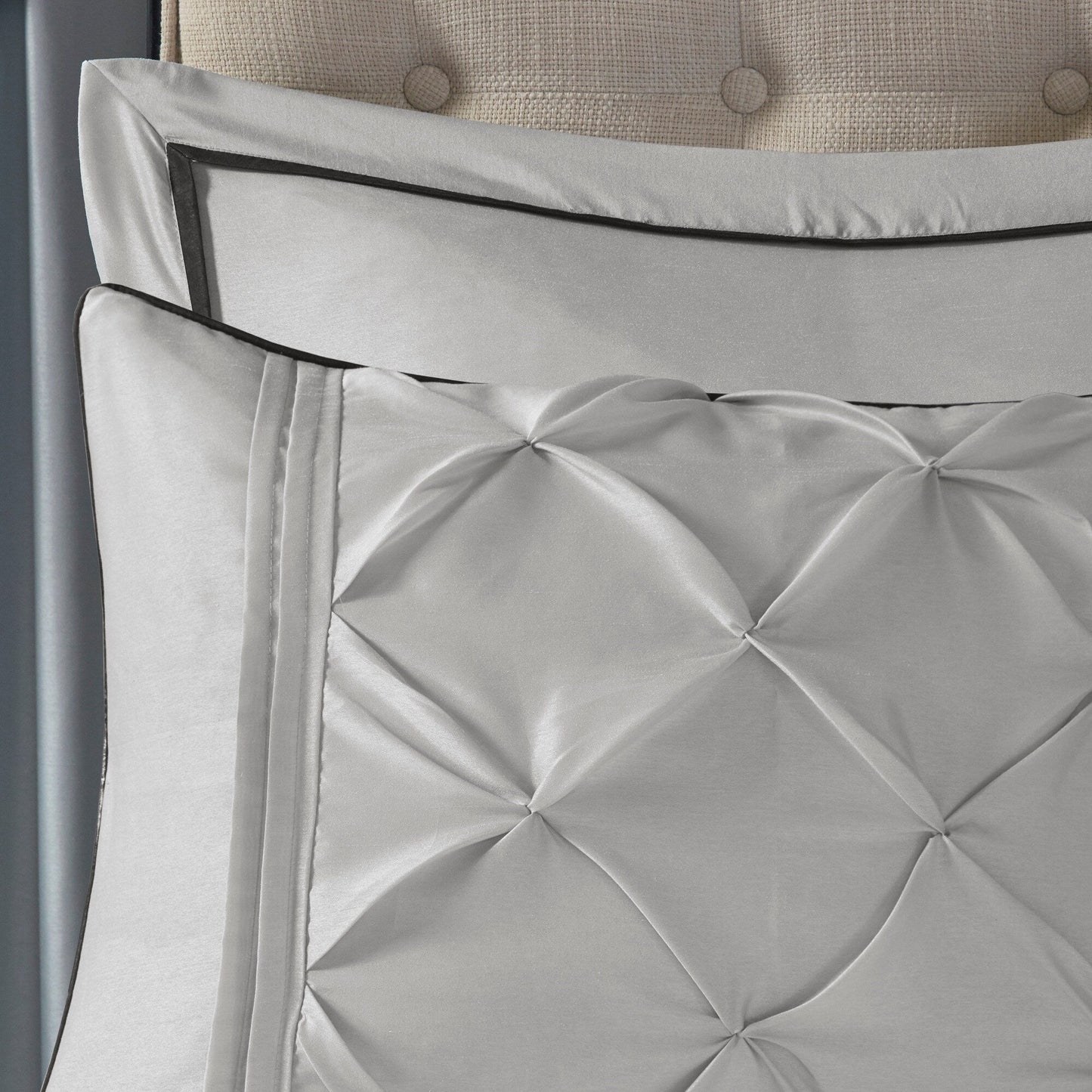 Madison Park Essentials Loretta 24 pezzi Room in a Bag con pannelli per finestre e set di lenzuola