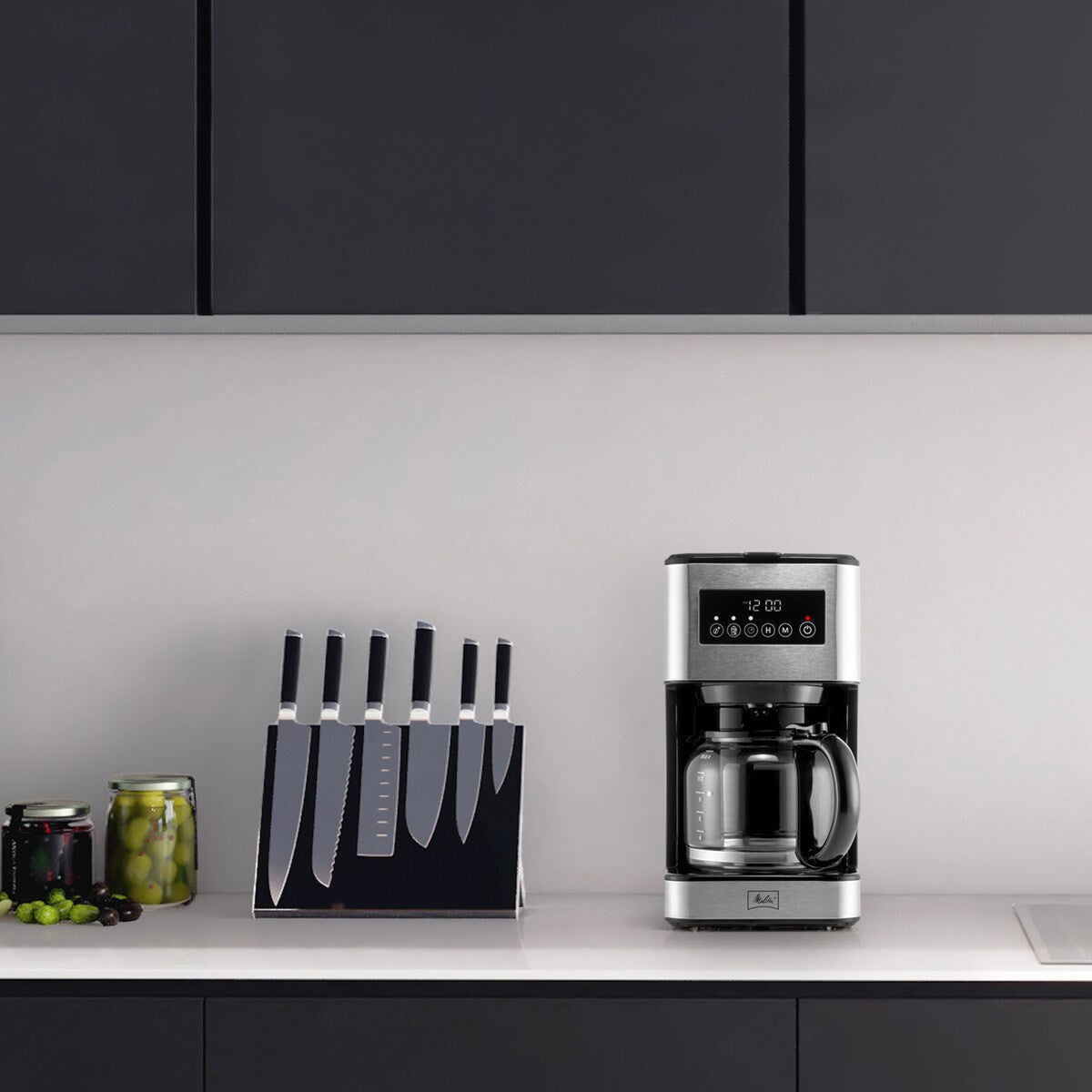 Melitta Aroma Tocco Plus Macchina per caffè americano caldo e freddo da 12 tazze con caraffa in vetro e display touch control