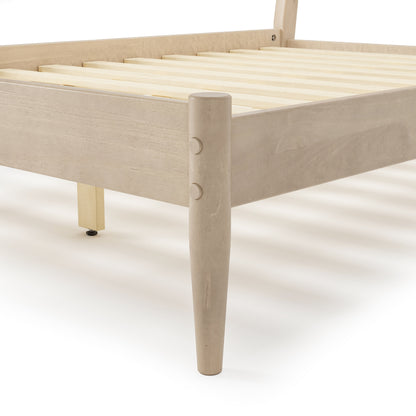 Letto a pannelli di metà secolo