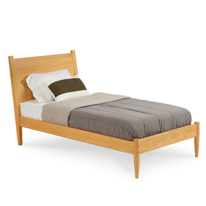 Letto a pannelli di metà secolo