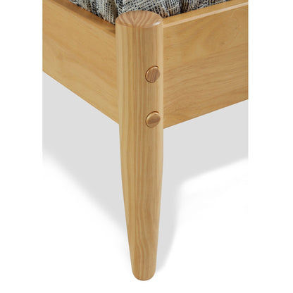 Letto a pannelli di metà secolo