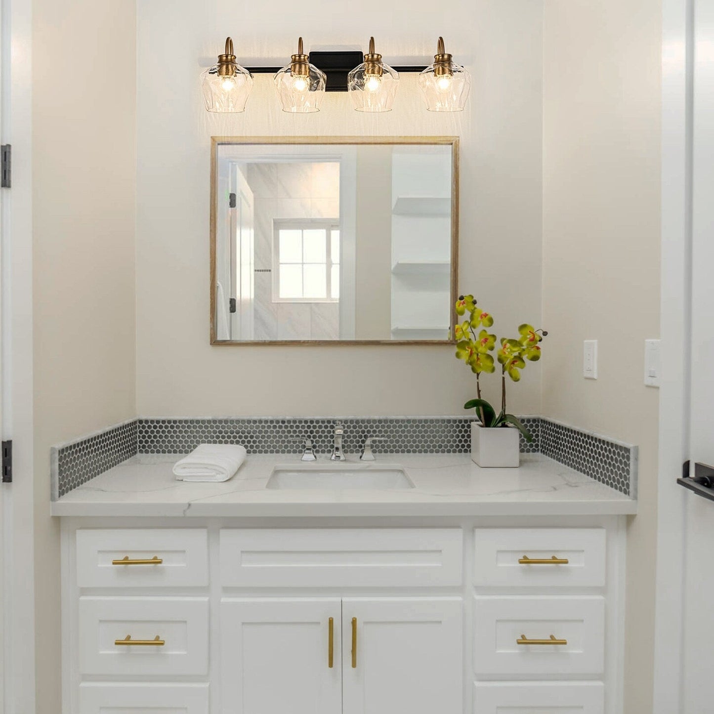 Applique da parete moderne da bagno a 3/4 luci dimmerabili con paralume in vetro