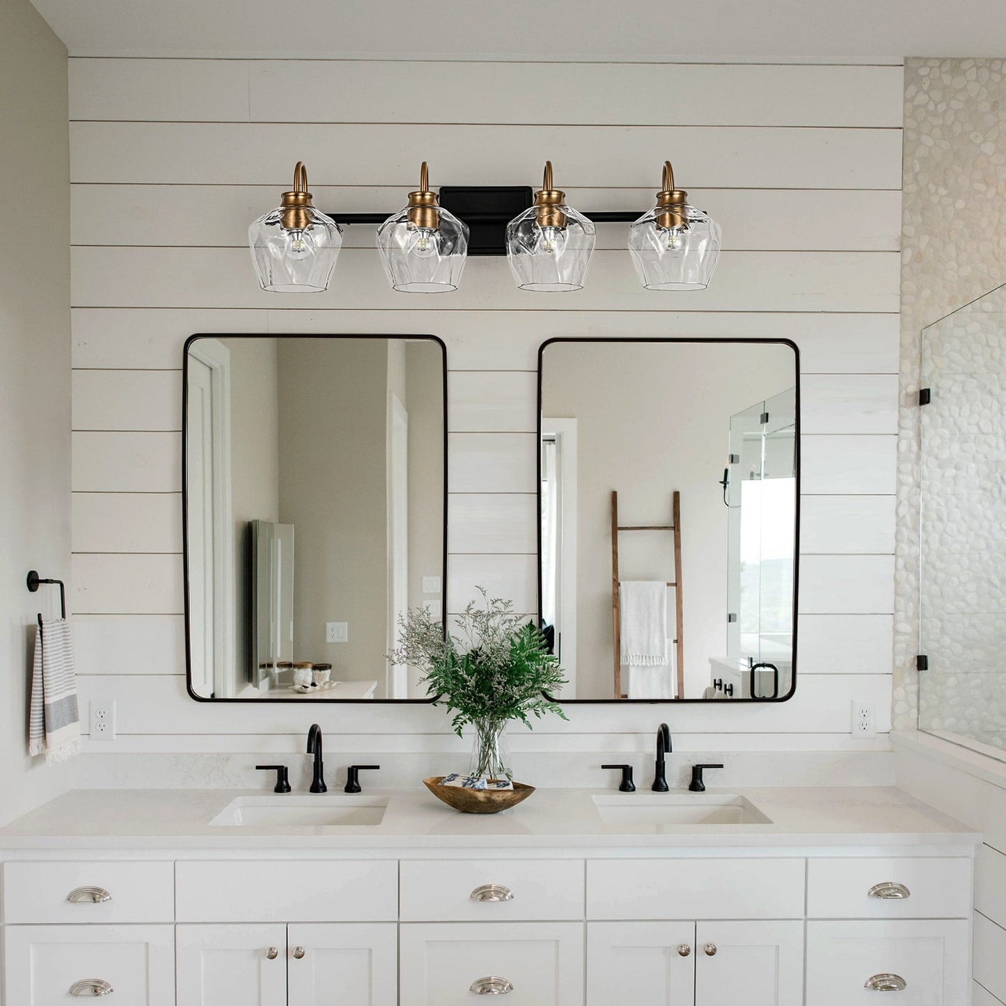 Applique da parete moderne da bagno a 3/4 luci dimmerabili con paralume in vetro