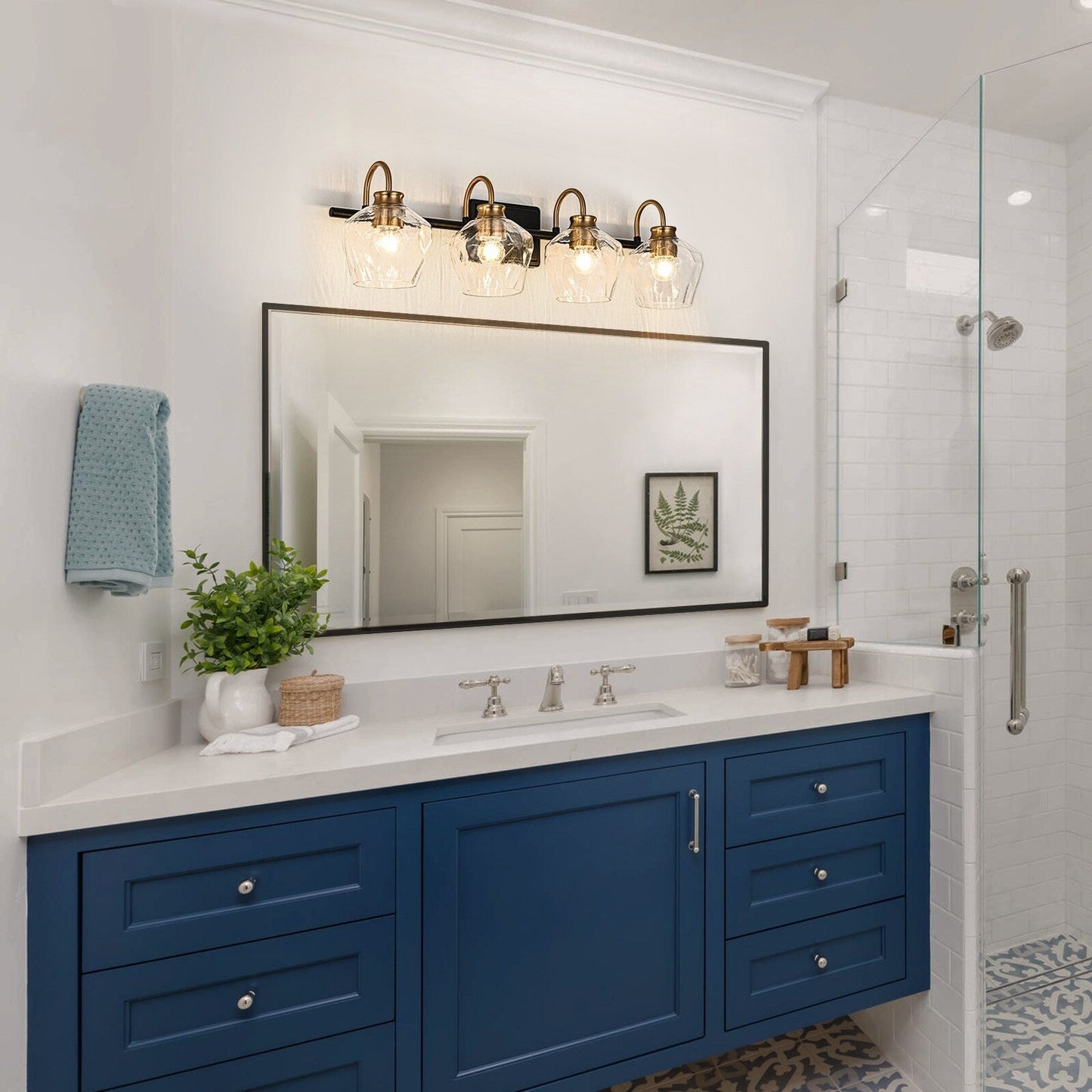 Applique da parete moderne da bagno a 3/4 luci dimmerabili con paralume in vetro