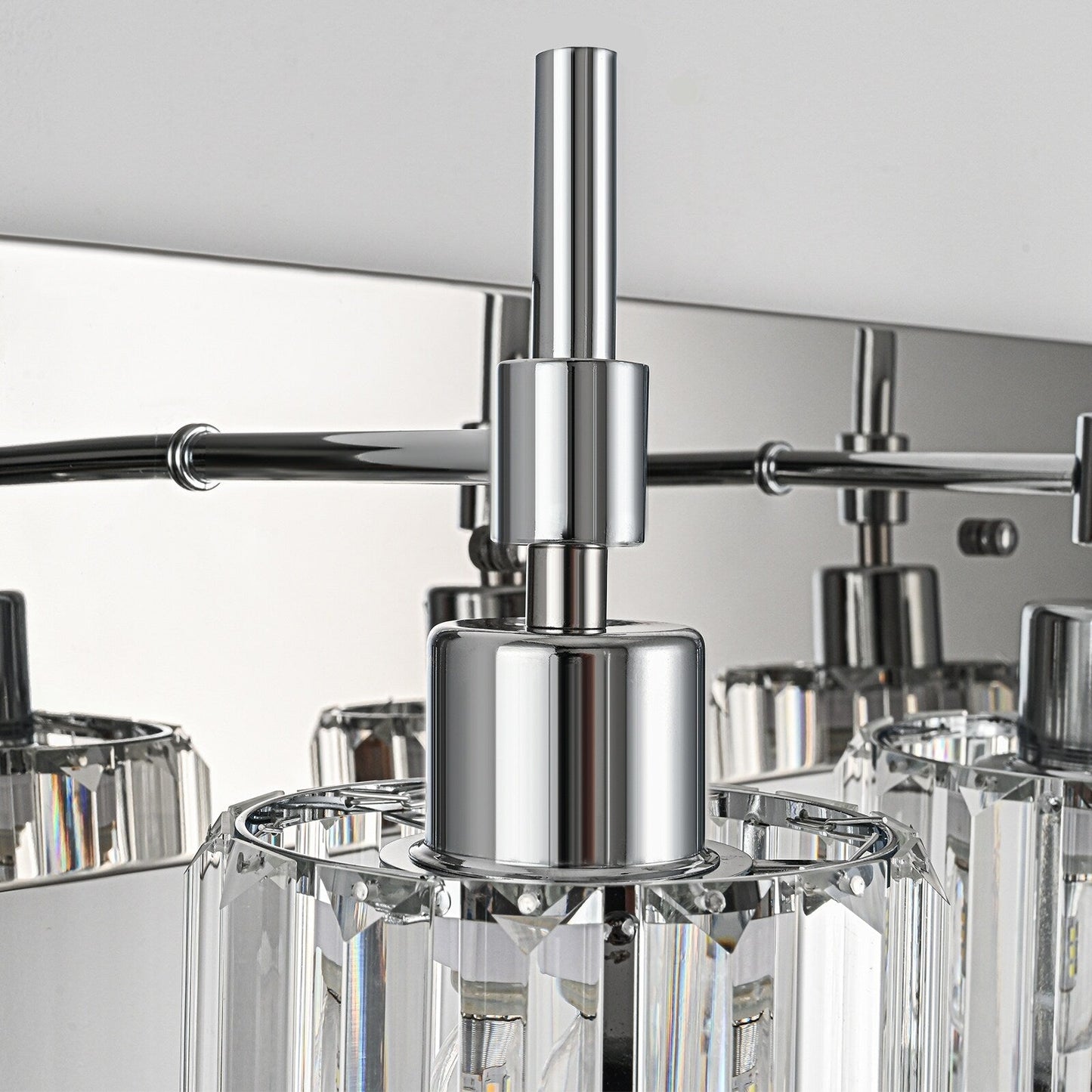 Applique da parete moderne con paralumi in cristallo dimmerabili per il bagno