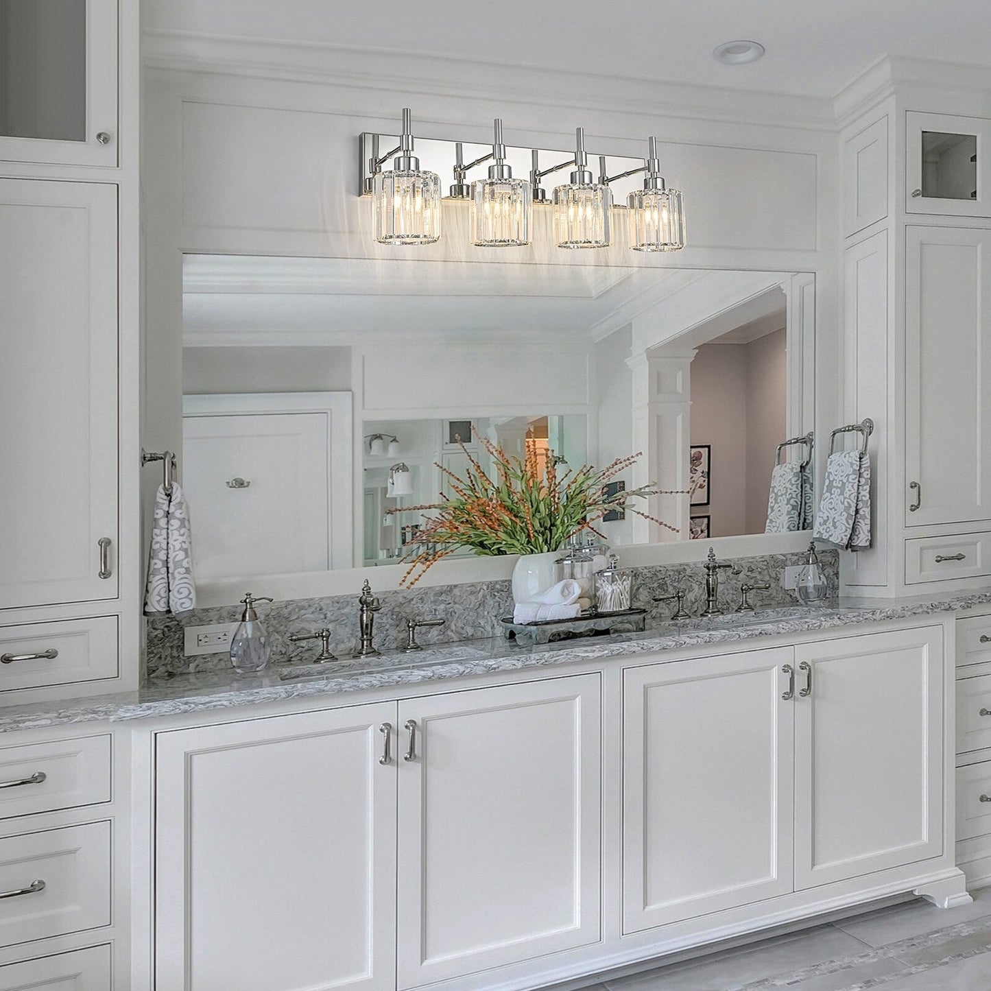 Applique da parete moderne con paralumi in cristallo dimmerabili per il bagno