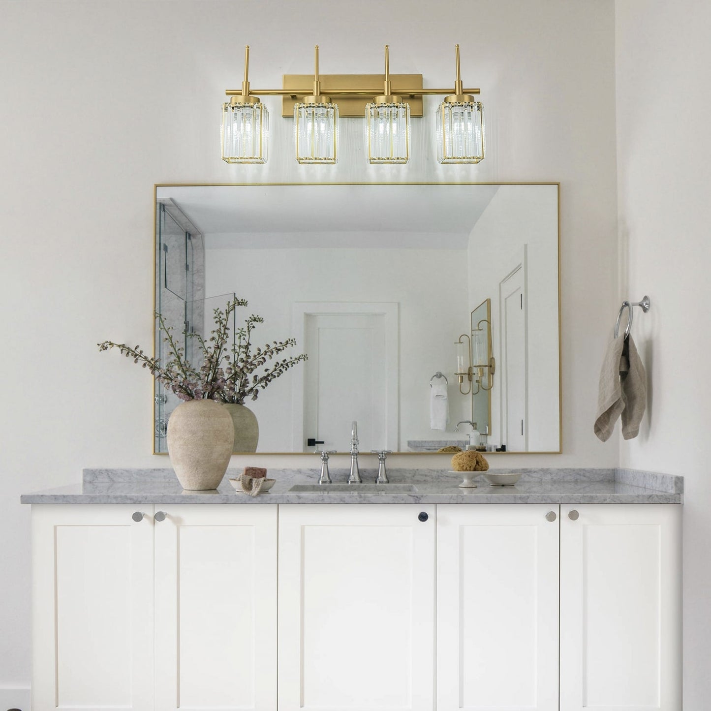 Applique da parete moderna dimmerabile in oro Glam Cylinder, lampada da toeletta in cristallo per bagno