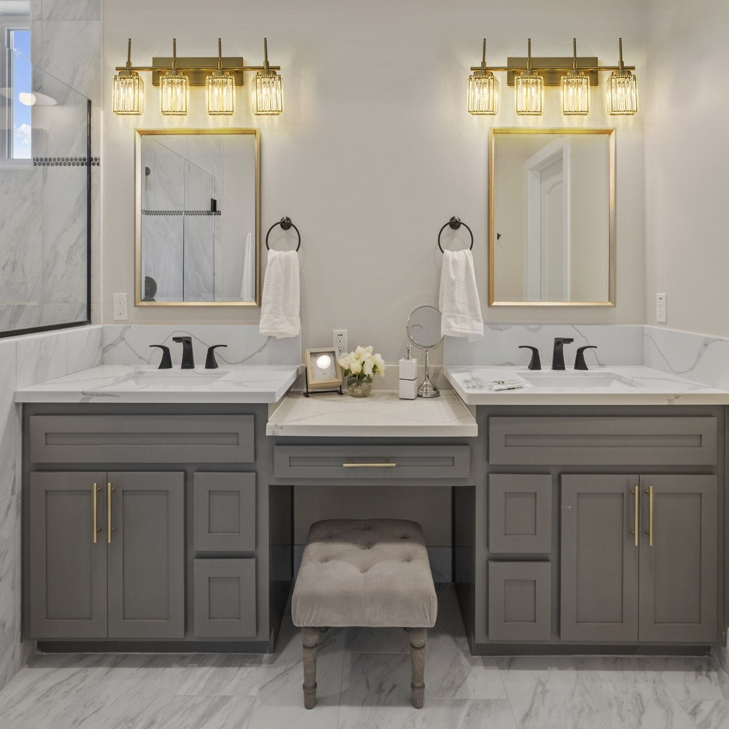 Applique da parete moderna dimmerabile in oro Glam Cylinder, lampada da toeletta in cristallo per bagno