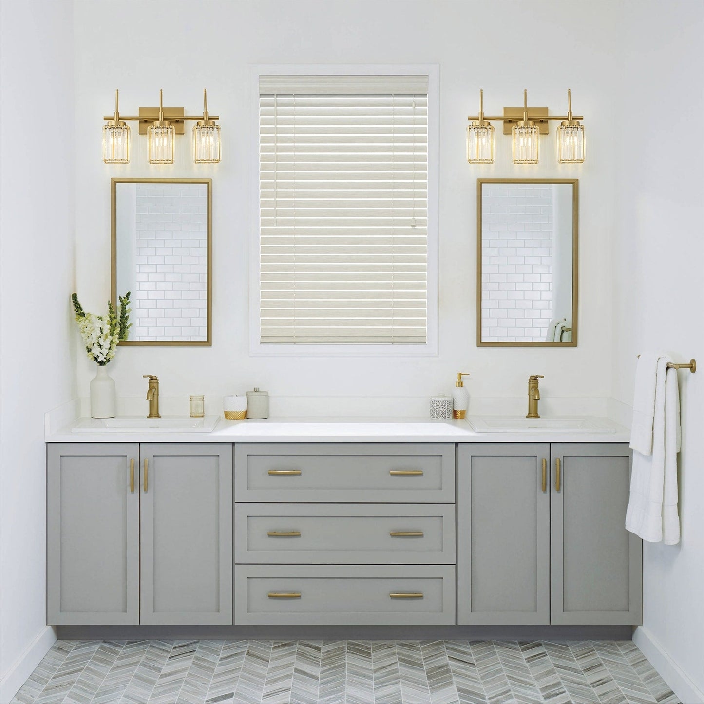 Applique da parete moderna dimmerabile in oro Glam Cylinder, lampada da toeletta in cristallo per bagno