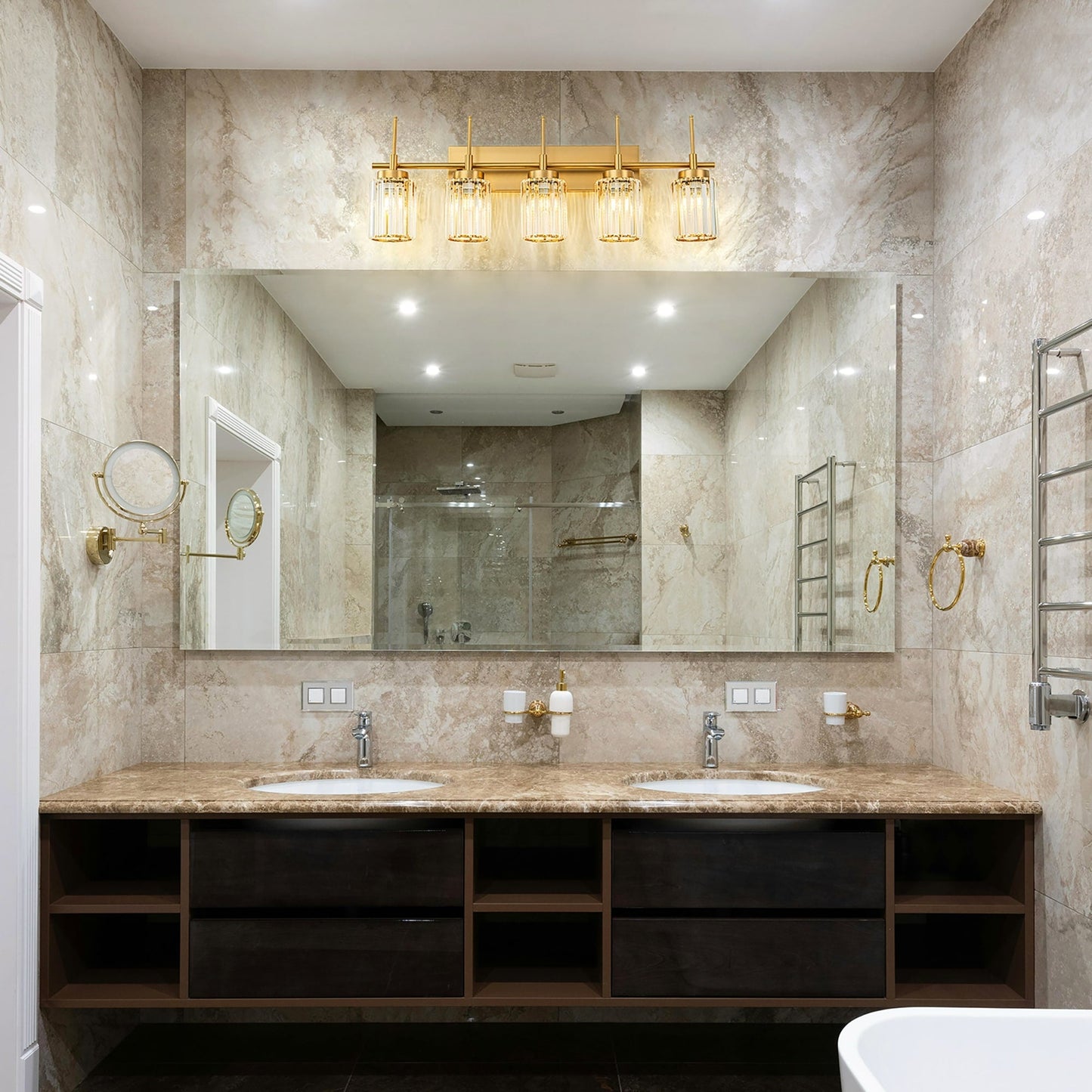 Applique da parete moderna dimmerabile in oro Glam Cylinder, lampada da toeletta in cristallo per bagno