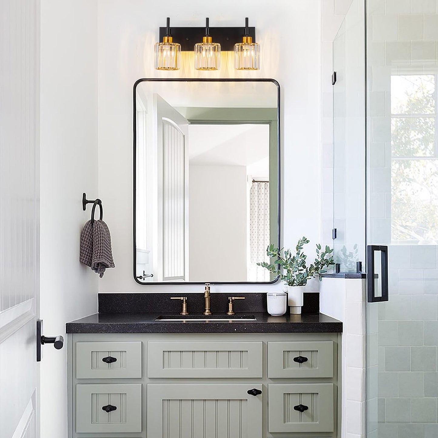 Applique da parete moderne con paralumi in cristallo dimmerabili per il bagno