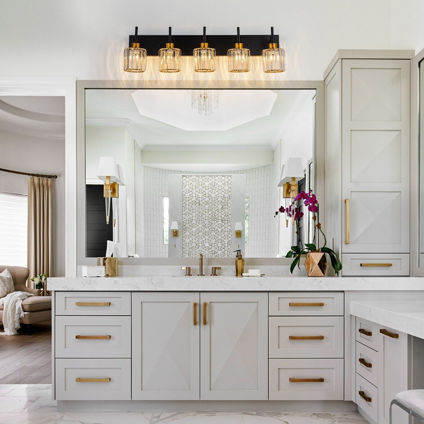 Applique da parete moderne con paralumi in cristallo dimmerabili per il bagno