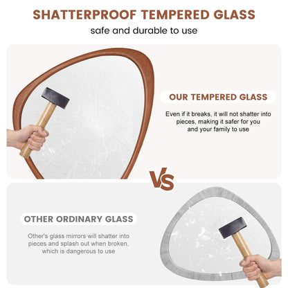 Specchio da parete asimmetrico a forma di ciottoli con cornice in pino