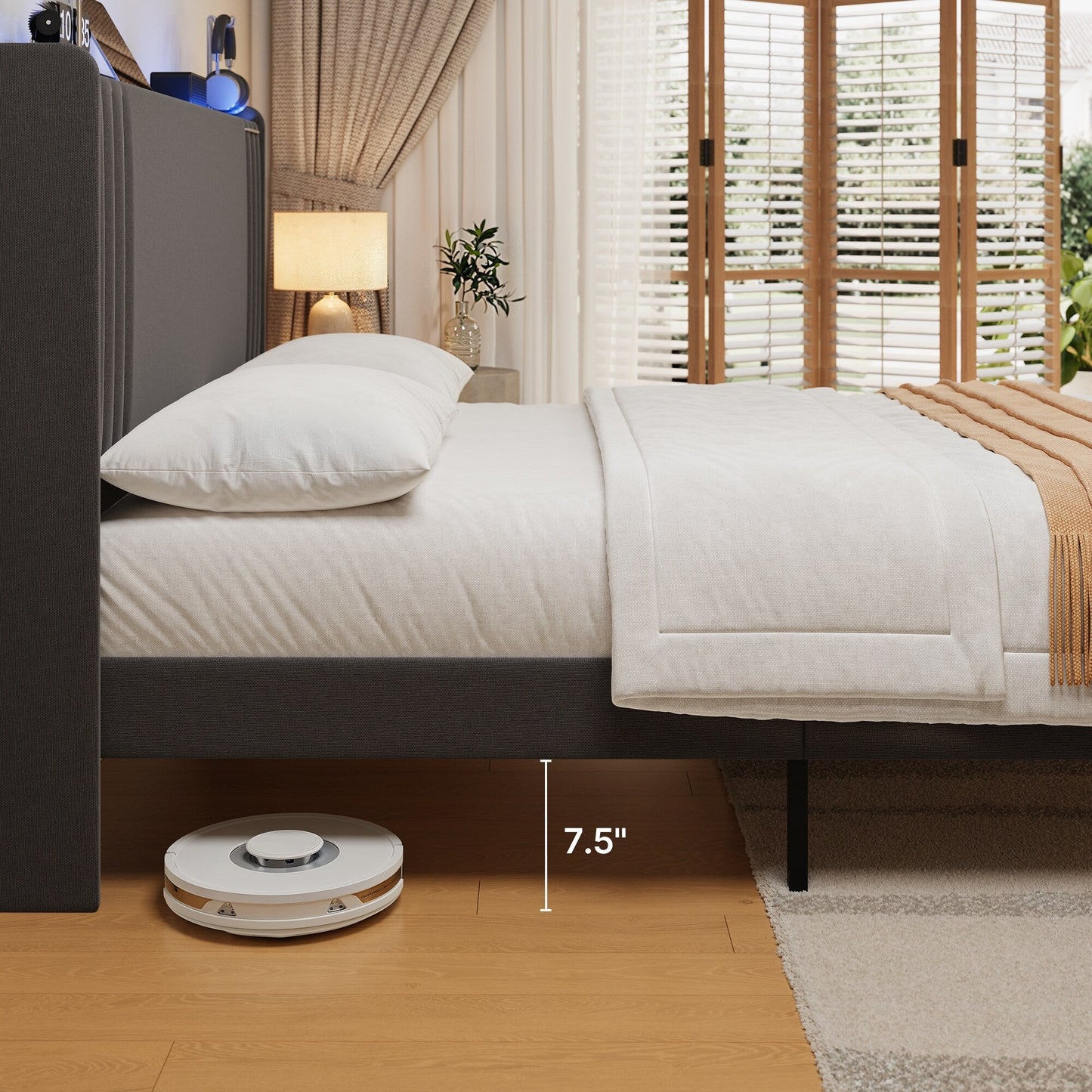 Letto imbottito con canali verticali queen/full e testiera wingback