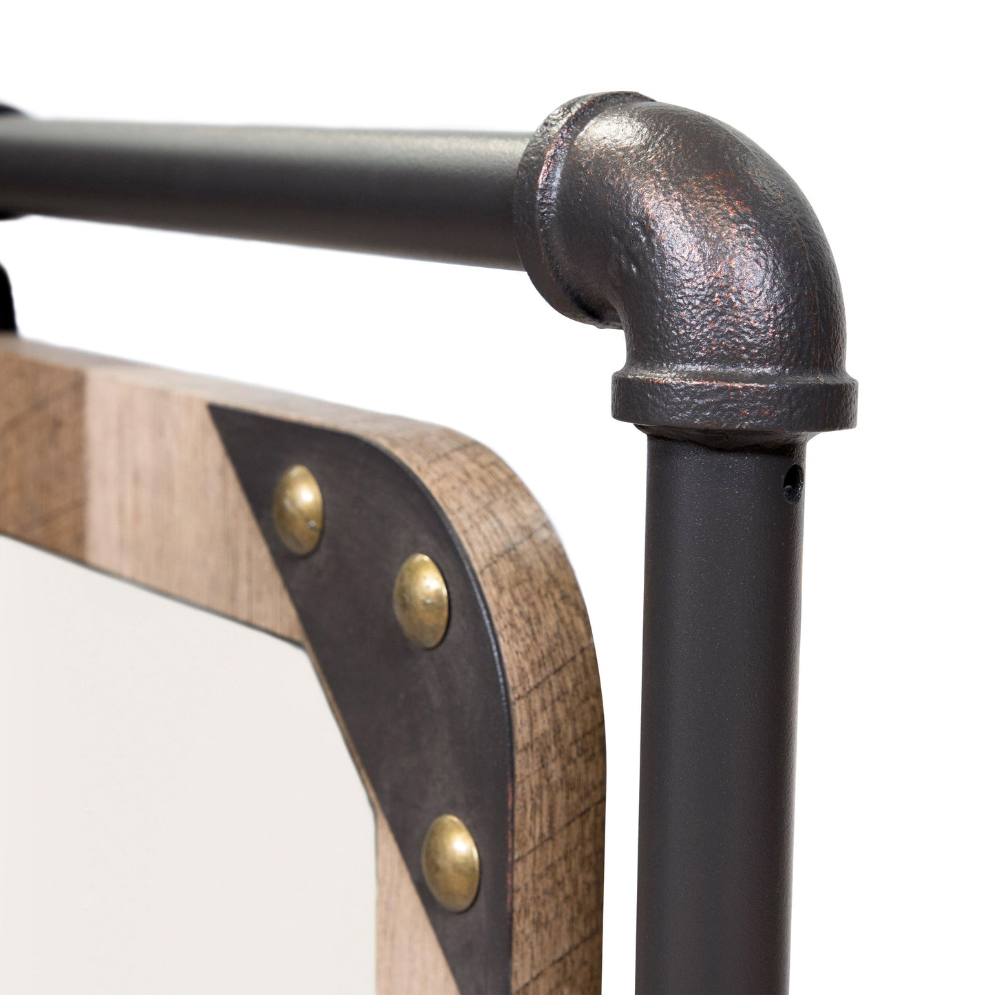 Specchio da parete sospeso in metallo Revo Industrial da 31 pollici di Furniture of America