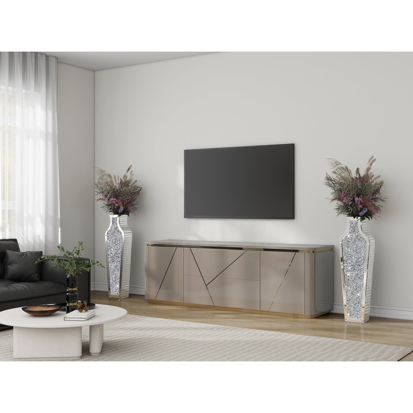 Vaso da terra alto con diamanti frantumati