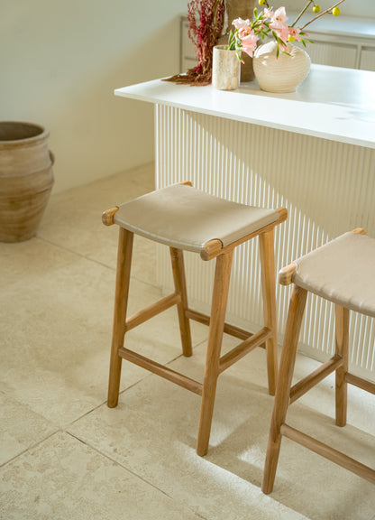 Sgabello da bar senza schienale in teak e pelle Malee